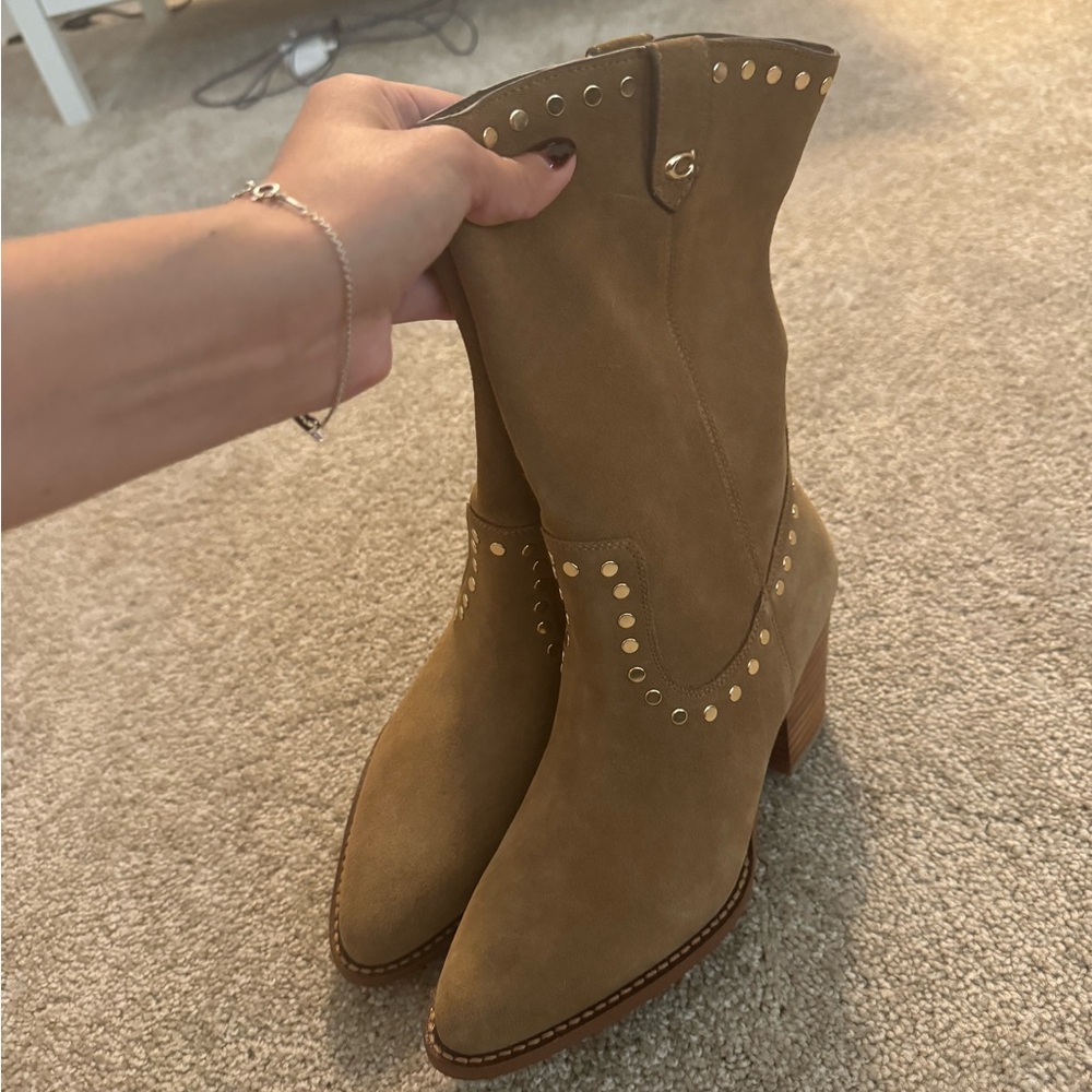 Coach boots